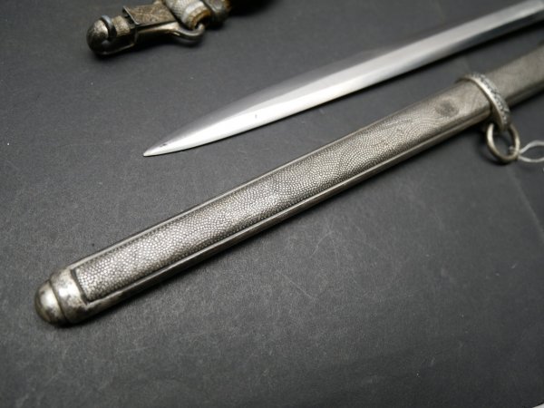 HOD army officer's dagger with rare steep handle - E.P.&S. Solingen + hanging + portepee