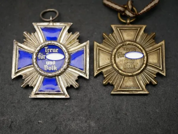 NSDAP Dienstauszeichnung in Silber mit Hersteller 30 in der blauen Verleihungsschachtel + Kleiner Bandspange für Silber und Bronze