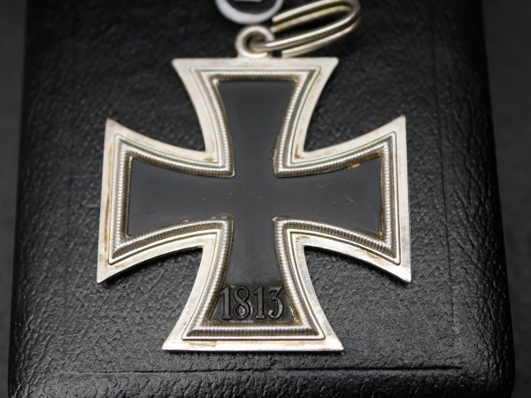 Knight's Cross of the Iron Cross 1939 with ribbon in case