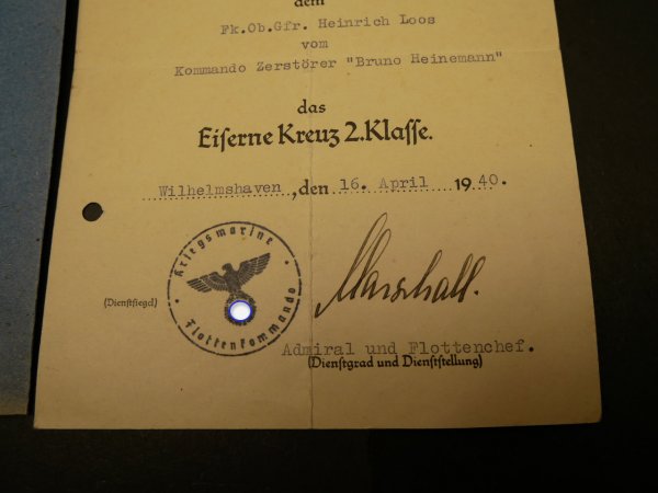 Kriegsmarine estate documents and medals command destroyer "Bruno Heinemann" - EK2 in bag + blockade runner with miniature