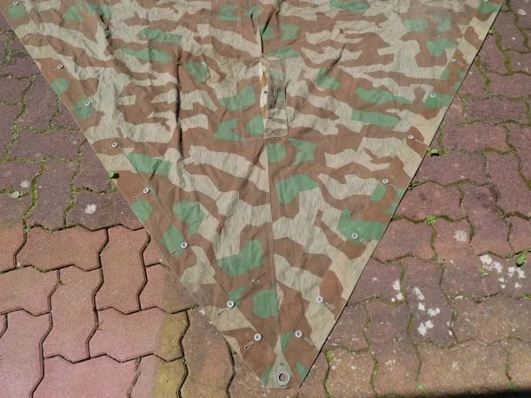 Used tarpaulin splinter camouflage triangular tarpaulin without manufacturer