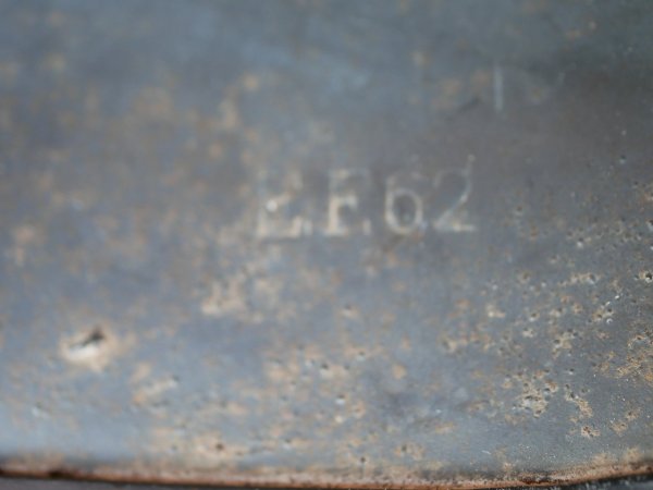 Luftwaffe steel helmet M35 with two emblems - stamped "Fl.Ausb.Rgt.23" erected in Magdeburg in 1939