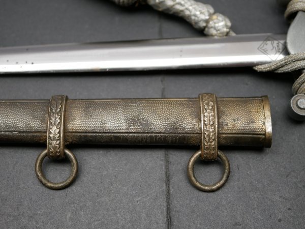 Wehrmacht HOD Army officer's dagger with blade etching "Loyalty for loyalty!" from the manufacturer Puma Solingen