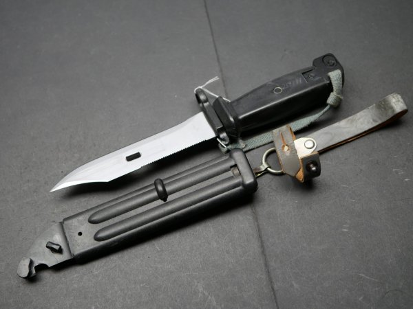 NVA multi-purpose bayonet for AK 74 DDR production, also for STG Wieger