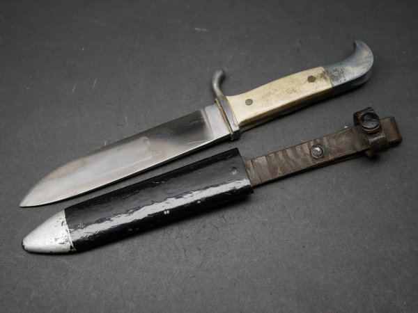 HJ travel knife with manufacturer RZM M7/13 - continued to be worn after the war