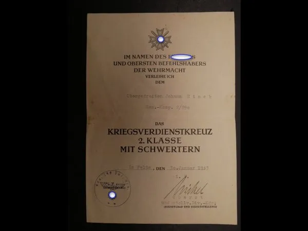 Urkunde zum KVK Kriegsverdienstkreuz 2. Klasse mit Schwertern + zwei RAD Alben vom selben Mann