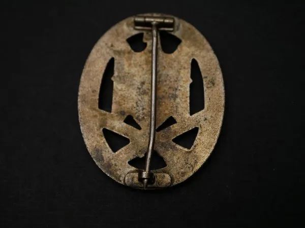 ASA General Assault Badge, zinc version