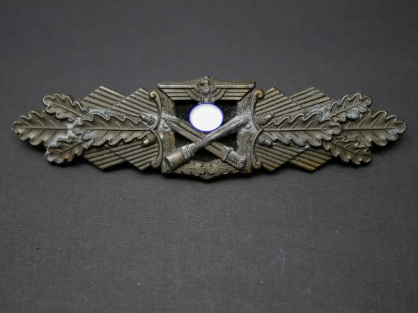 NKS Close Combat Clasp in Bronze, unmarked piece by Steinhauer & Lück