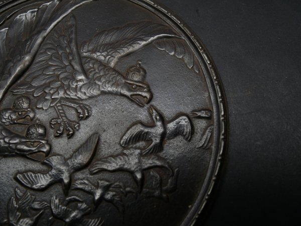 Kaiserliches Eisenrelief - Dreierbund - Kämpfende Adler
