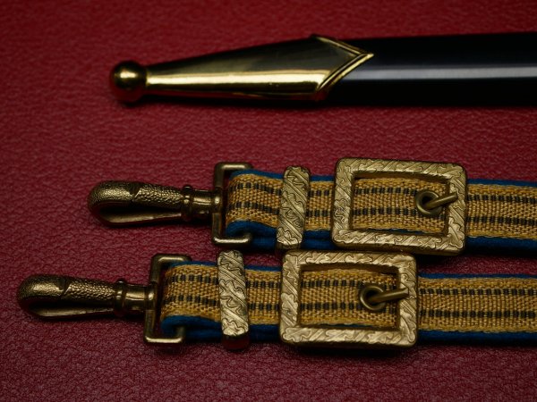 Geschenkdolch - NVA Generalsdolch LSK Luftstreitkräfte mit Gehänge + Hänger im Etui