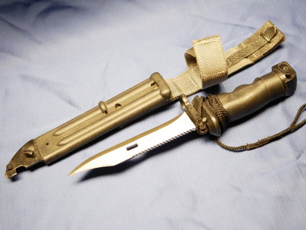 NVA Kampfmesser KM87 Nummerngleich + Bedienungsanleitung