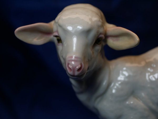 Allach - Stehendes Lamm, farbig - Entwurf Prof. Th. Kärner Nr. 107