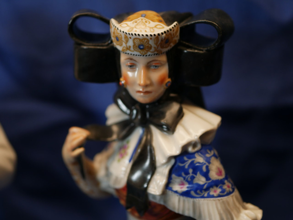 Porzellanmanufaktur Allach -  Bückeburger Bauernpaar - Entwurf Richard Förster, Nr. 45 + 46