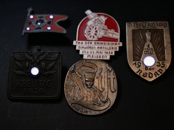 5x Abzeichen - WHW + Kreistag + Hessentag + List + Meissen