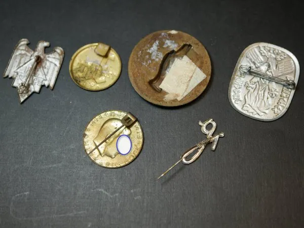 6 badges - WHW HJ oath of allegiance etc.