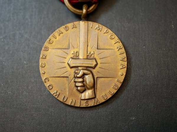 Romania - Medal Crusade against Communism 1941 on ribbon