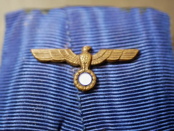 Wehrmacht 4 Jahre Dienstauszeichnung an Einzelspange mit Adlerauflage