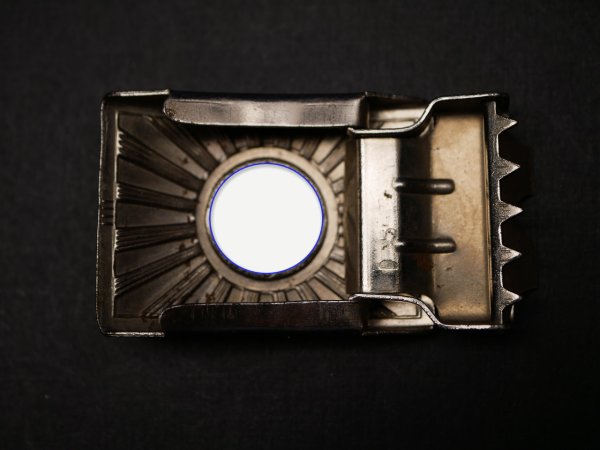 Kleines frühes Sympathie Koppelschloss - Aufgehende Sonne - Stehendes HK - DRGM Patentverschluss