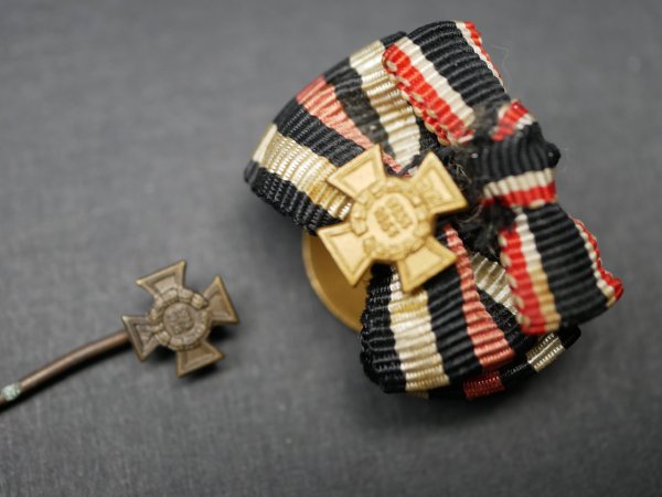 Ehrenkreuz des 1.Weltkrieges Kriegsteilnehmerkreuz am Band + Miniatur + 2x Knopflochmini