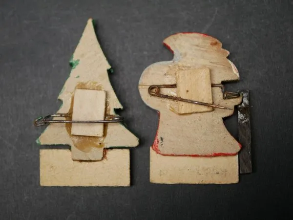 WHW Badge - Santa Claus + Christmas Tree 1934