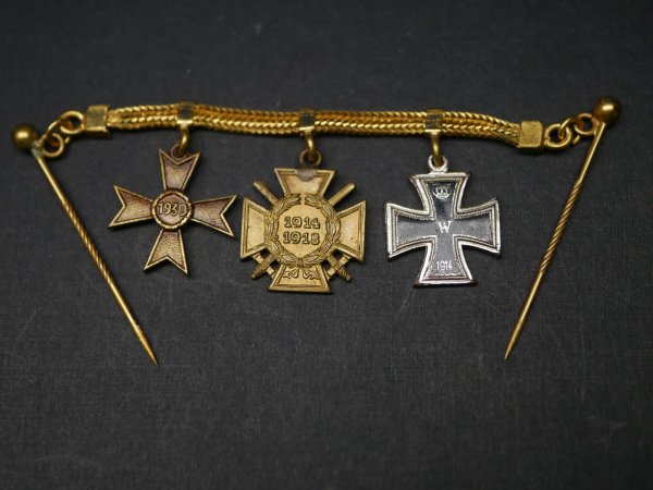 3 Order Bar EK2 1. Wk + KVK 2nd Class 57er Version + War Participant's Cross 1914/18 + Miniatures