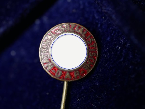 NSDAP Sympathie Abzeichen an Nadel - D= 13 mm
