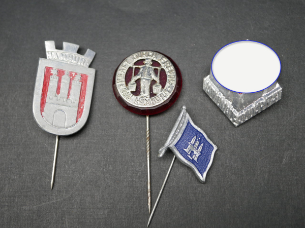 Lot von 4 WHW Abzeichen Hamburg