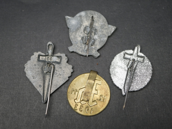 Lot WHW - Police Day Badge + Yes 1933