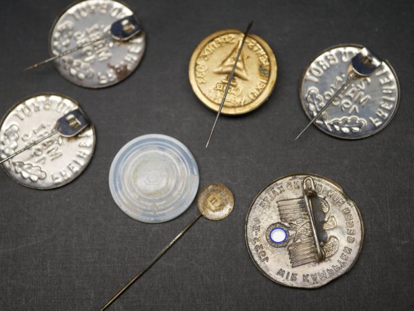 Lot WHW - Freiheit und Brot + Hunger und Kälte + Weihnachtsspende