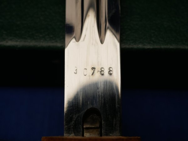 East German National People's Army (NVA) officer's dagger with hanger of the People's Navy in matching numbered box