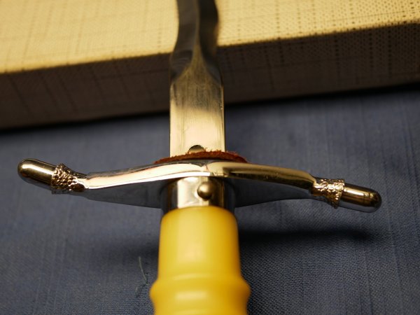 DDR NVA Textbook Dolch - Ehrendolch für Offiziere mit geflammter Klinge mit Gehänge und Koppelschlaufe in nummerngleicher Schachtel