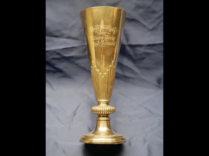 Silver Cup of the Field Artillery Shooting School in Jüterbog "To the winner of the Ladies' Prize Pursuit Race" Jüterbog, 10.XI.04.