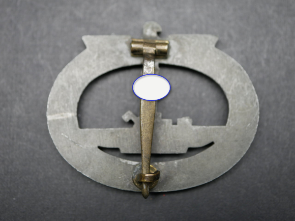 U-Boot-Kriegsabzeichen 1939 ohne Hersteller, Feinzink, leicht getragen