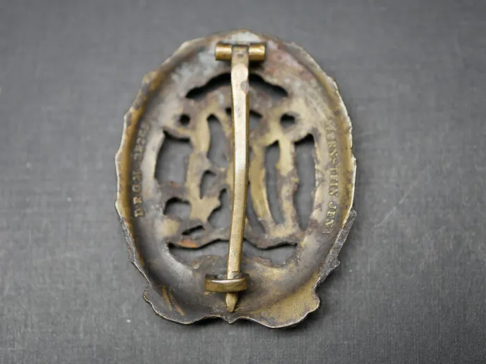 DRL Sportabzeichen in Bronze mit Hersteller Wernstein Jena