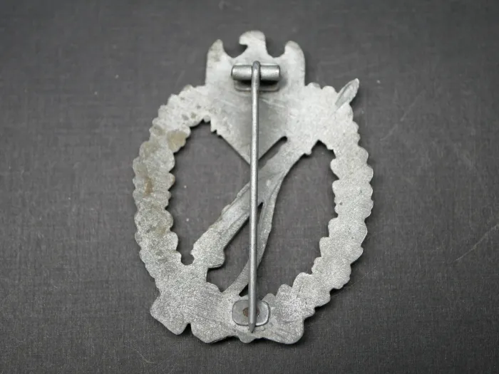 ISA Infanteriesturmabzeichen in Silber ohne Hersteller, Nadelhaken fehlend