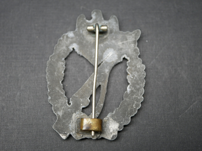 ISA Infantry Assault Badge in Silver, no manufacturer's mark, pin hook added