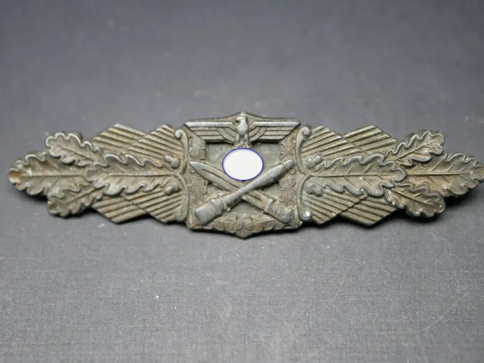 Nahkampfspange in Bronze - C.E. Juncker, Berlin