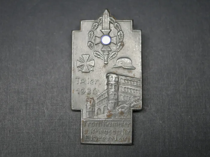 Badges - Frontline Fighters and War Victims Commemorative Day Trier 1936