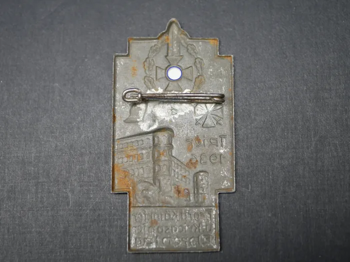 Badges - Frontline Fighters and War Victims Commemorative Day Trier 1936