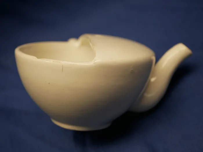 Hospital spout cup from the Allach porcelain manufactory