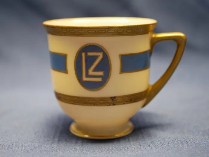 Mokkatasse Luftschiff LZ Graf Zeppelin von Heinrich & Co. Senta