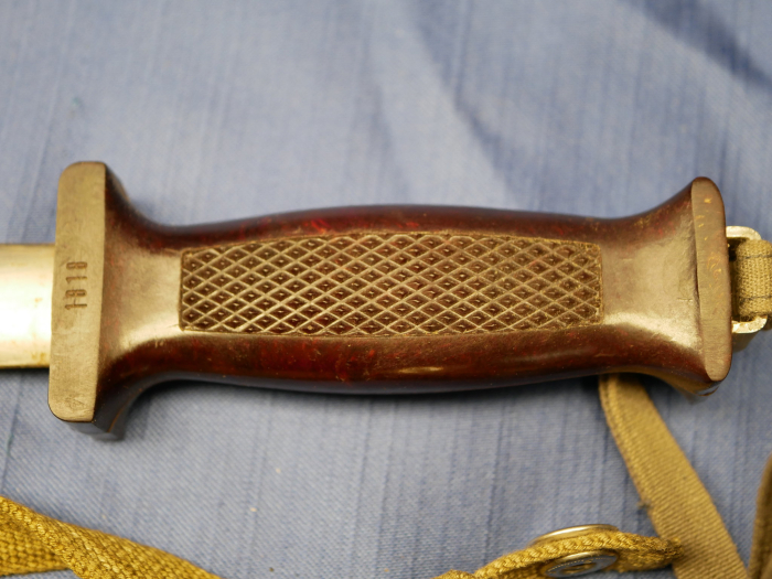 DDR NVA Kampfmesser KM66 in nummerngleicher Schachtel - 2. Modell