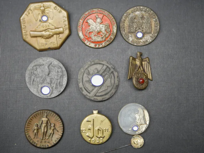 9 badges - WHW German is the Saar + Yes + Children to the countryside etc.