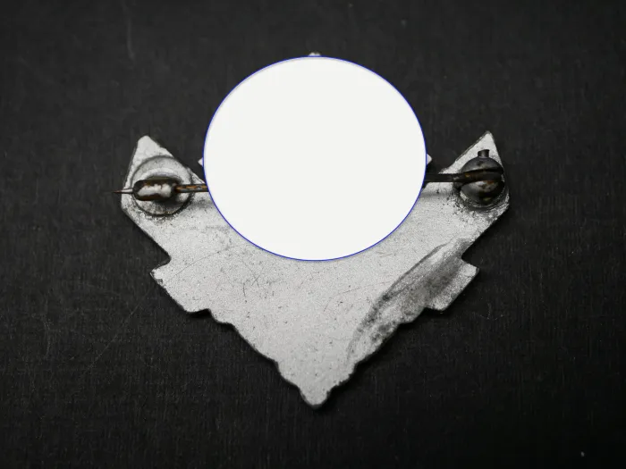 Badge - RAD female youth war relief service