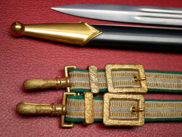 Original GDR NVA General's Dagger of the Border Troops (GT), with Brocade Hanger, in Case