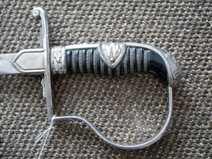 Wehrmacht Säbel für Offiziere des Heeres Modell "Prinz Eugen" aus der Feldmarschallserie von Eickhorn Solingen