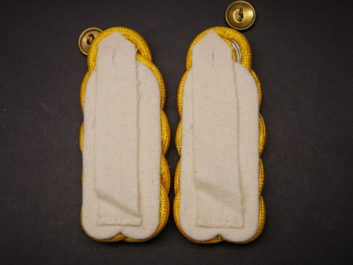 GDR NVA – Pair of four-loop shoulder boards, VM (Volksmarine/People's Navy), Rear Admiral, for the dress jacket