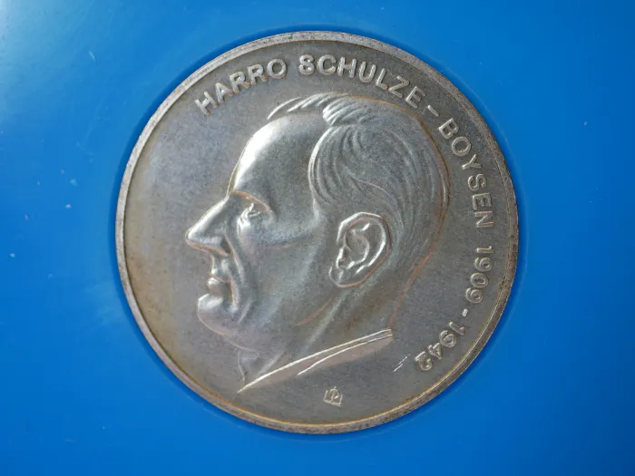 MfS Ministerium für Staatssicherheit - Geschenk Medaille Schulze-Boysen in 500er Silber