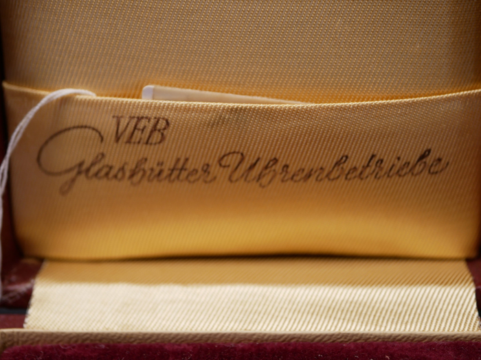 GDR NVA Pocket Watch – Extremely rare GUB Glashütte observation watch with black dial, in case