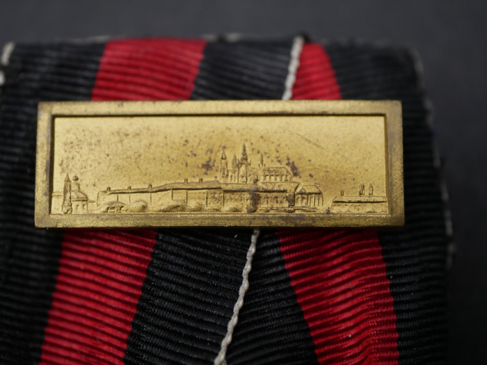 Sudetenland Medal (Commemorating 1 October 1938) with Prague Castle Bar on a single-medal ribbon bar